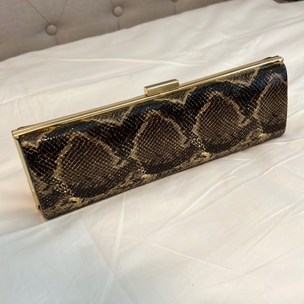 Aldo clutch